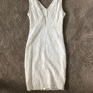 White lace v-neck dress